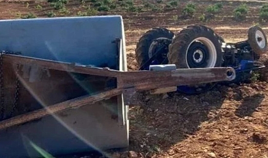 Urfa'nın ilçesinde traktör devrildi! 1 ölü